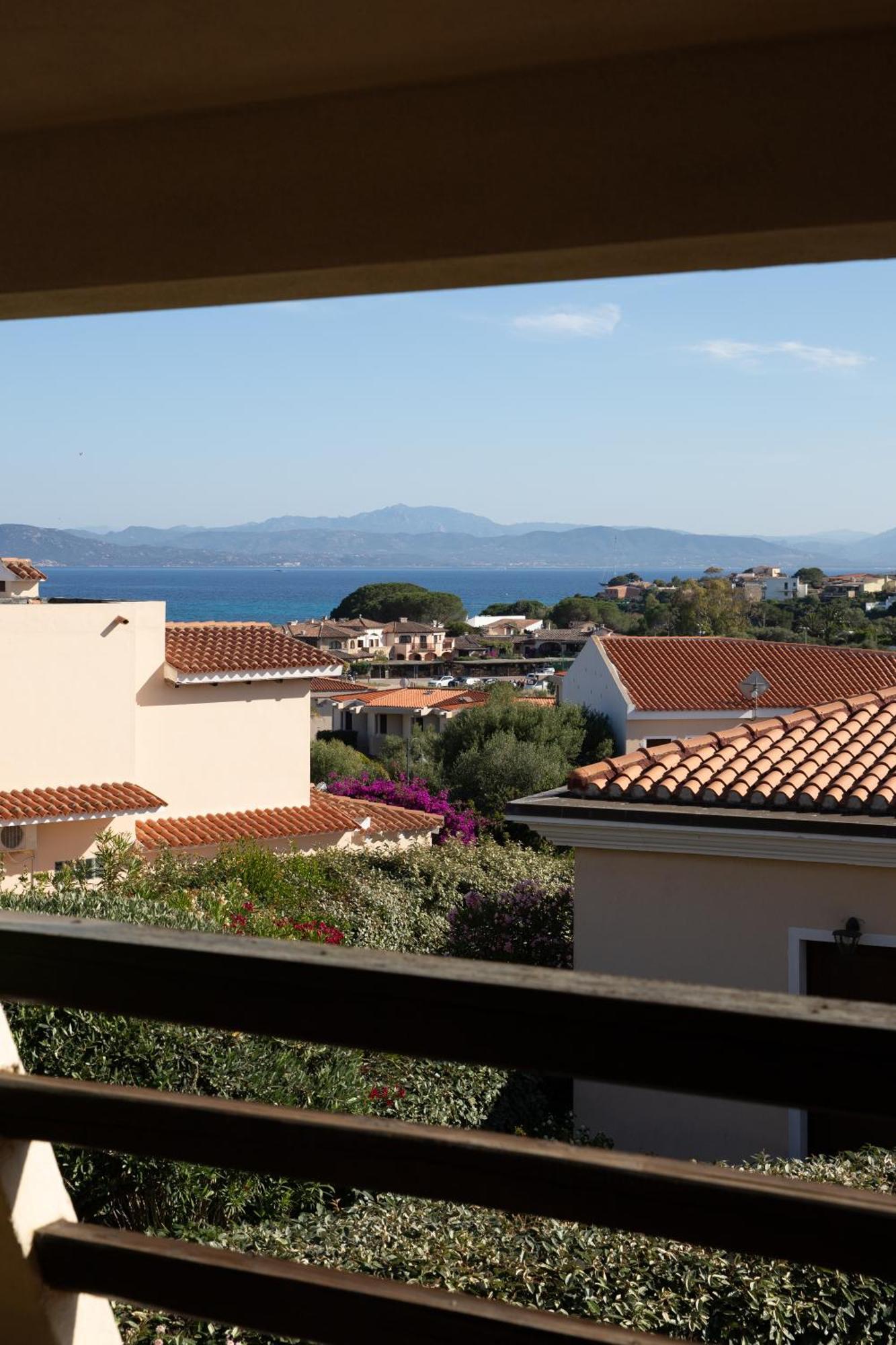 Cactus Mare Apartment Golfo Aranci Exterior foto